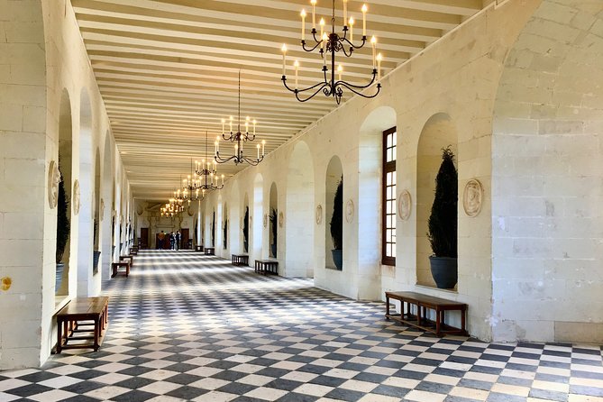 Loire Valley Royal Castles Guided Small group Day Trip from Paris - Comfort tips for a long day of Loire châteaux