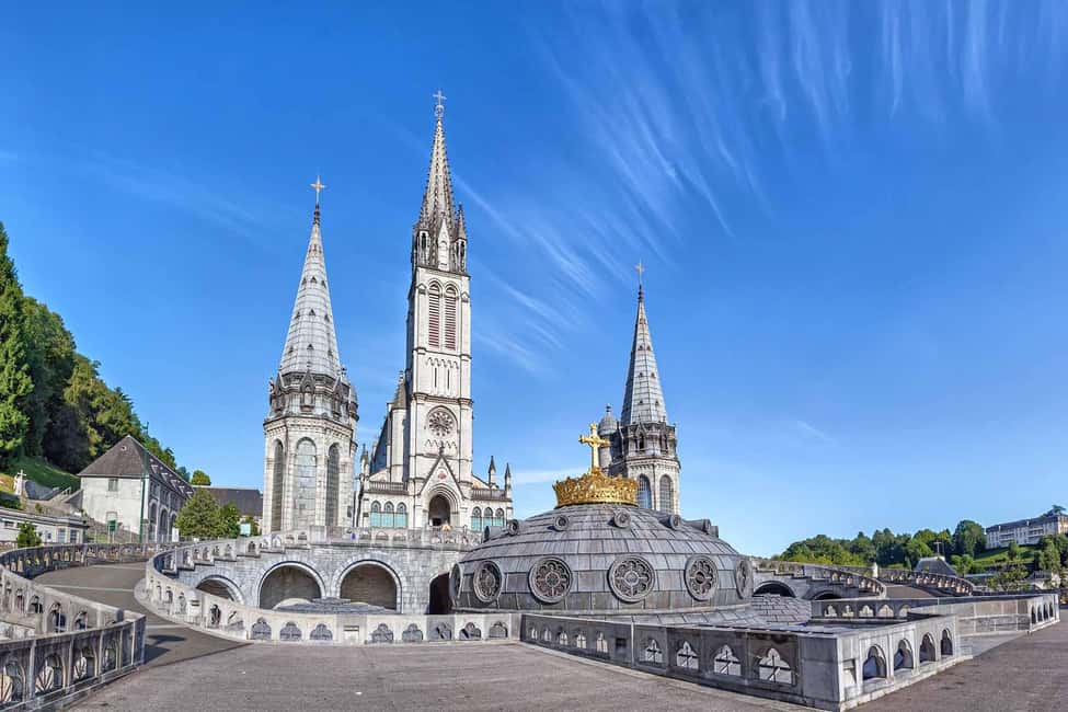 Lourdes: Full Day Private Walking Tour with Local Guide - Why a private guide helps in Lourdes