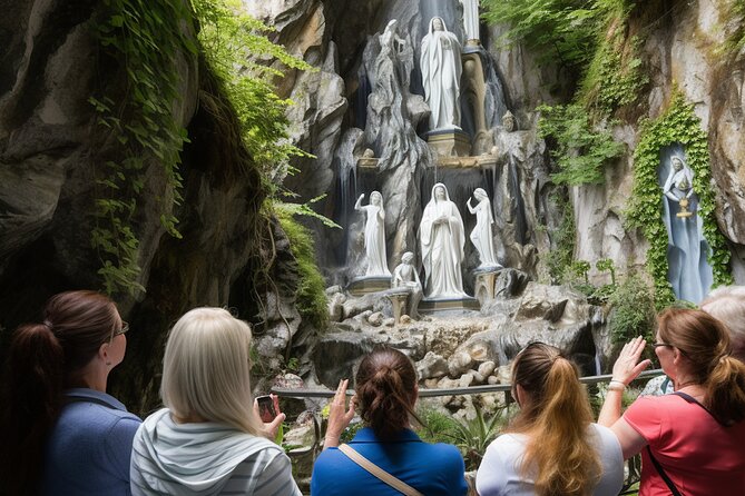Lourdes, Guided Walking Tour in the Sanctuary - Who this tour suits best