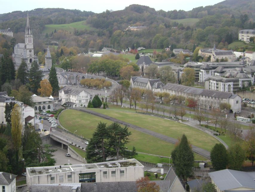 Lourdes: Private Guided Tour in the Sanctuary - Should you book this private guided tour of the Lourdes Sanctuary?