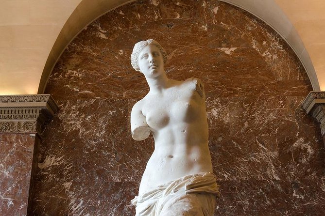 Louvre Essential Private tour - Starting with a fortress beneath the palace