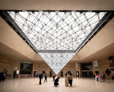 Louvre Guided Tour with Mona Lisa & Masterpieces - The Mona Lisa, Famous for Good Reason