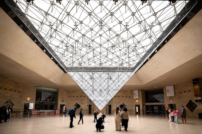 Louvre Masterpieces Express Guided Tour & French Wine Tasting - Who this tour suits best (and who should skip it)