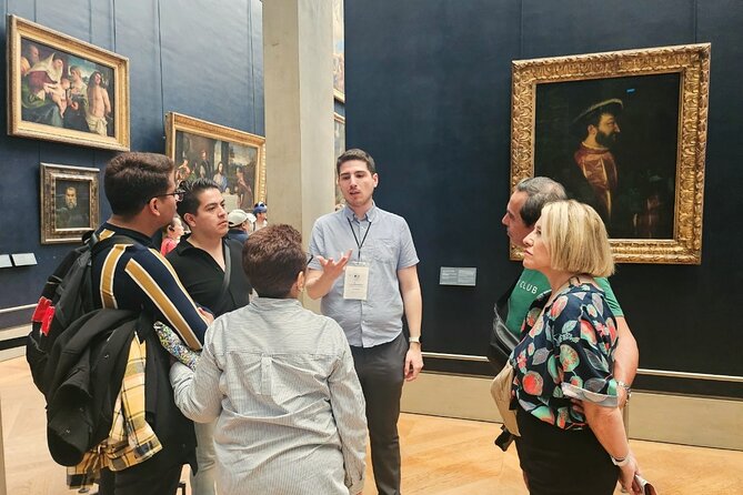 Louvre Museum Masterpieces Guided Tour in Small Group with Access - Pre-booked access and the real crowd picture