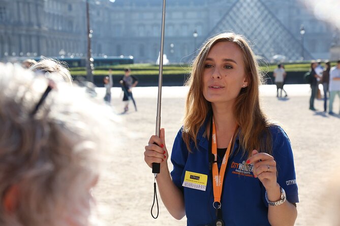 Louvre Museum Masterpieces Guided Tour with Access - The big payoff: prebooked entry plus audio headsets that actually work
