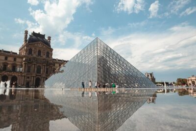 Louvre Museum Tour with Audio Guide & Optional Seine Cruise - Using the audio guide without losing your way