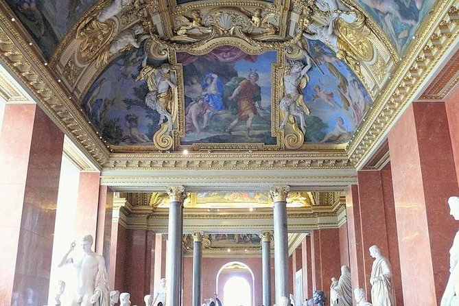 Louvre Private Tour in Paris with Entry Tickets - Your guide Nick: customizing the route and handling the crowd math