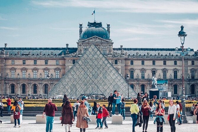 Louvre Ticket Premium: Skip-the-Line Access to the Entire Museum - Entering the Louvre in less than 10 minutes
