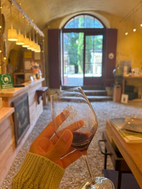 Luberon: Full-Day Wine Tour from Marseille - Getting to the tour: Place du Mazeau and an easy van start