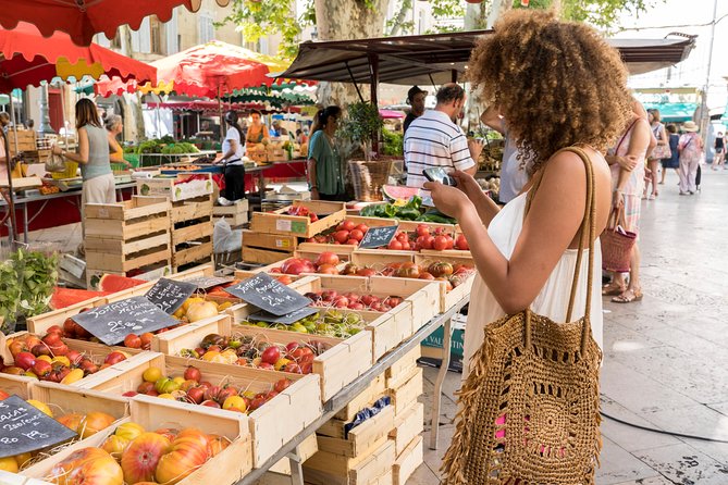 Luberon Market & Villages Day Trip from Aix-en-Provence - Roussillon on Thursday: ochre streets and market energy