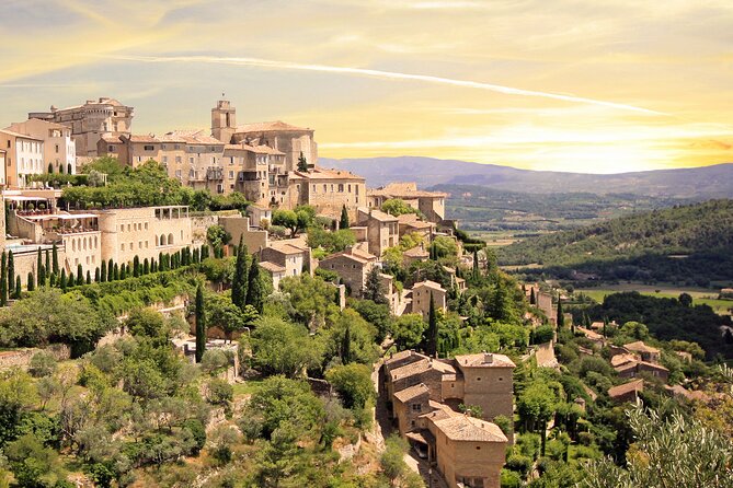 Luberon Small-Group Day Trip from Avignon - Fontaine de Vaucluse: the emerald spring and easy village wandering