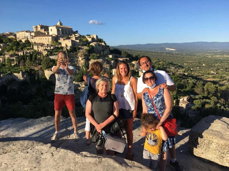 Luberon villages Full-day tour from Aix-en-Provence - Fontaine de Vaucluse and the Sorgue River: a calm start