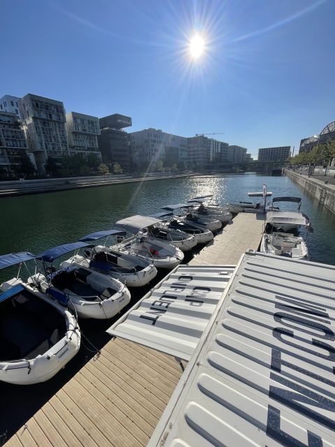 Lyon: Boat Rental without a License - Vieux Lyon by boat: historic views without the crush