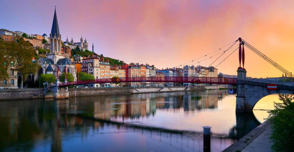 Lyon: Express Walk with a Local in 60 minutes - Starting at Place de la Bourse