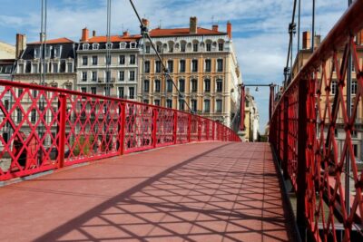 Lyon: Express Walk with a Local in 60 minutes - Cathédrale Saint-Jean-Baptiste and the funicular tip
