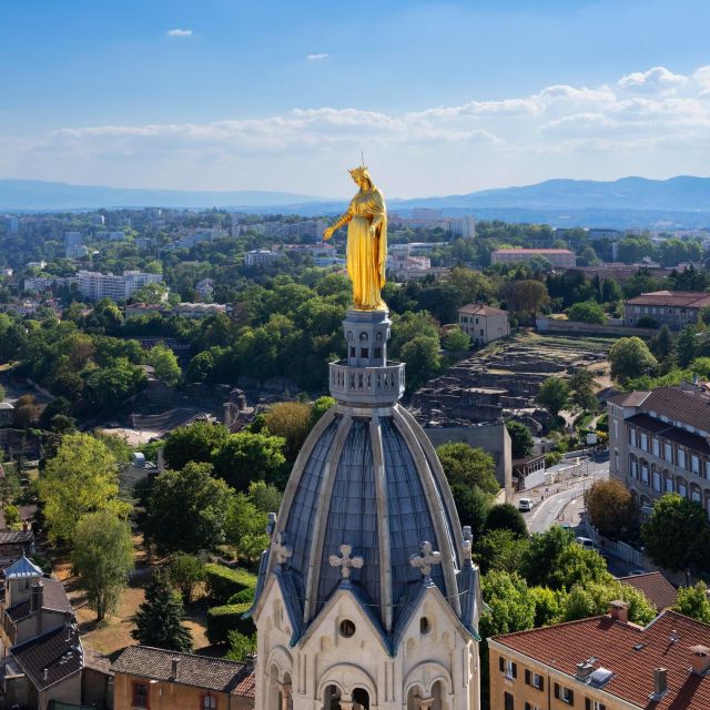 Lyon: Express Walk with a Local in 60 minutes - How personal is the route?