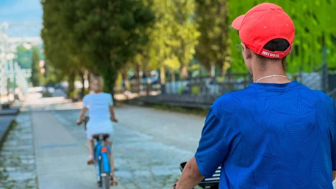 Lyon: Guided City Bike Tour - Croix-Rousse by bike: the Mode doux tunnel and hill-crossing feeling