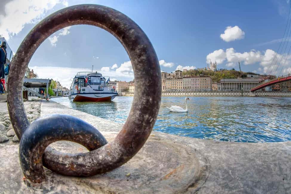 Lyon: Guided Sightseeing Cruise - What the Guide Adds: Bilingual Stories That Track the Sights