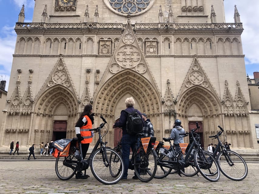 Lyon: Highlights Bike Tour - Guide quality and language choice