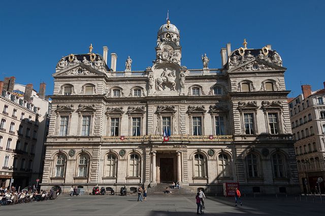 Lyon: Old District Private Guided Walking Tour - Juiverie Street and Hotel Gadagne: two Lyon names with weight