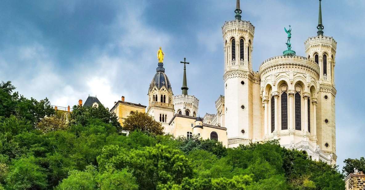 Lyon: Old District Private Guided Walking Tour - Saint-Jean Cathedral: the stop that gives the whole area context