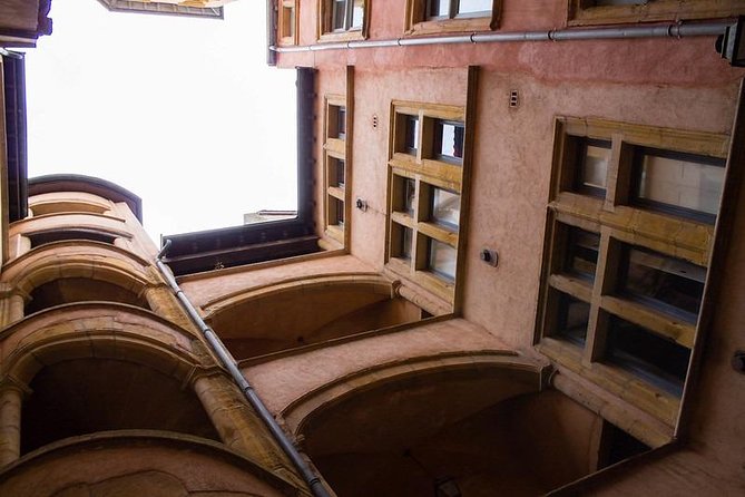 Lyon Old District : Private Walking Tour - Finding the traboules with a local guide