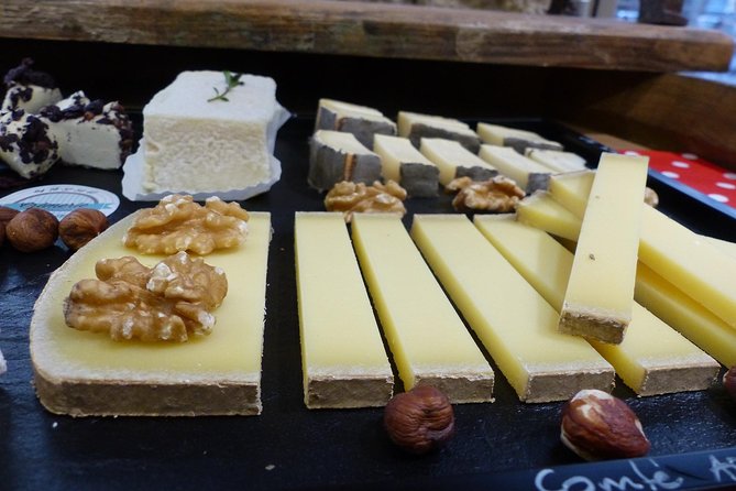 Lyon Old Town Food Tour with Local Specialties Tasting & Lunch - The Big Win: 12-Person Groups and Real Producer Access