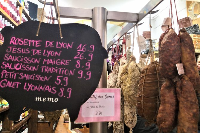 Lyon Old Town Food & Wine Tasting Tour including a Bouchon Lyonnais - The tastings: what you can expect beyond a couple of bites