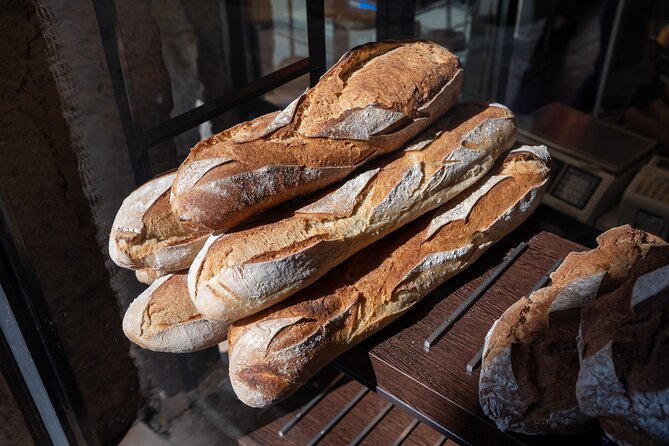 Lyon Private Walking Tour and Food Market Discovery - What the private format is really worth