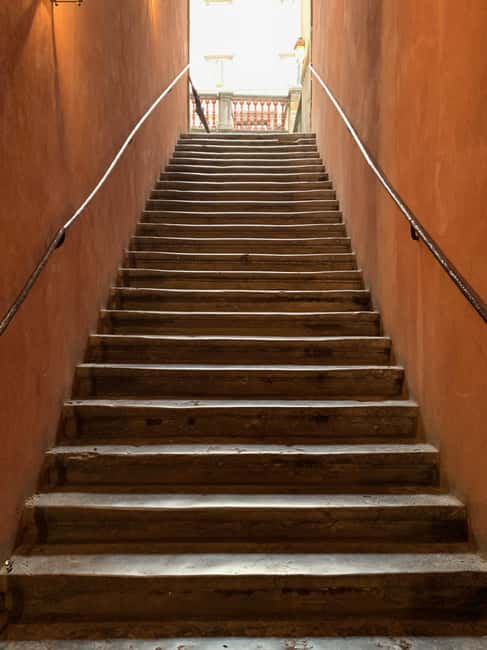 Lyon: Private Walking Tour of "Traboules" in the Old Town - How the 150 minutes works in real life