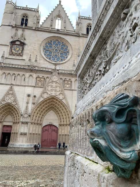 Lyon: Private Walking Tour of "Traboules" in the Old Town - Meeting in cathedral square: the start sets the tone