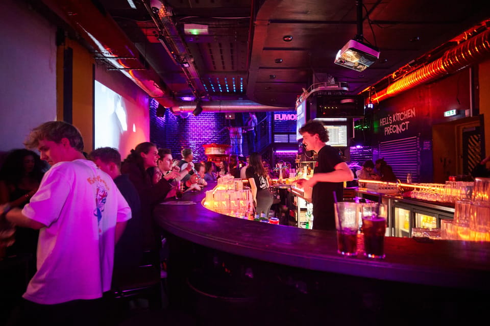 Lyon: Riviera Bar Crawl Party with Free Shots and Vip Entry - The late stop around 2am