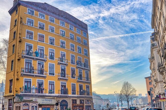 Lyon Scavenger Hunt and Sights Self-Guided Tour - How the Explorial app turns sightseeing into a game