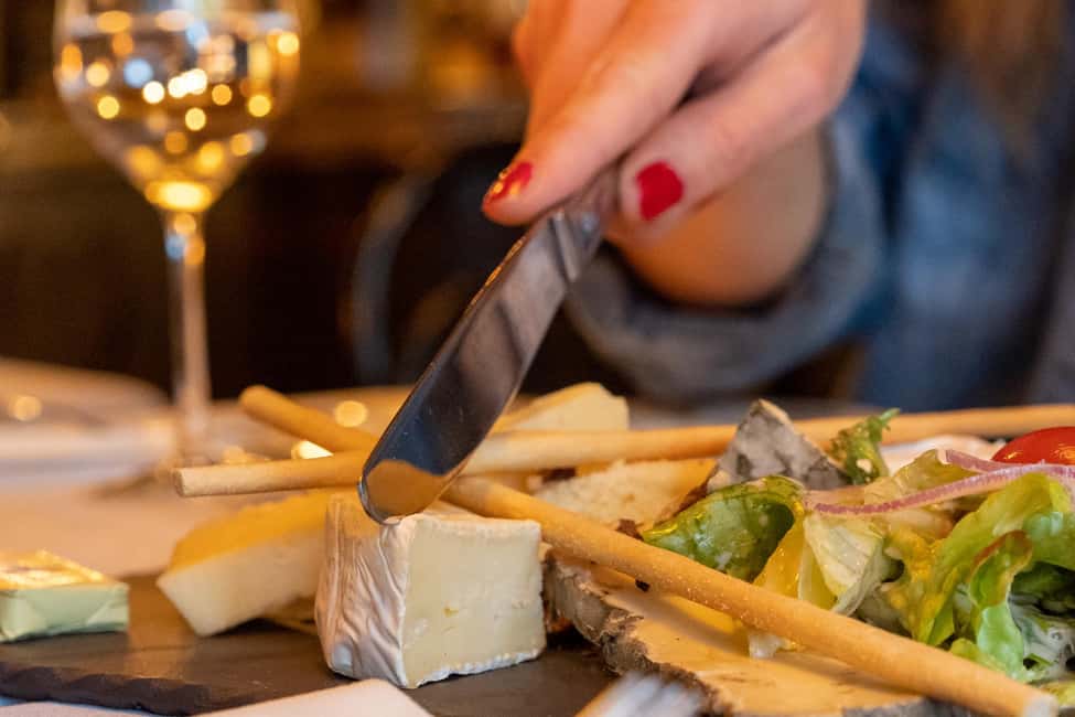 Lyon Sunset Food Tour: Full Meal of Lyon’s Best Bites - Vieux Lyon and traboules: the walk that shows how the city works