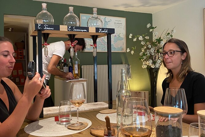 Make your own cuvée of Bordeaux wine - The 2.5-hour flow: tasting lessons that lead to your own blend