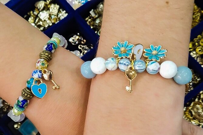 Manufacturing of Customizable Bracelets in Paris - Key points at a glance