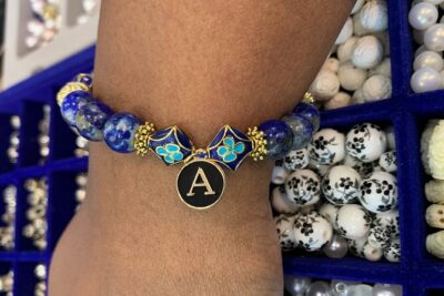 Manufacturing of Customizable Bracelets in Paris - Making a bracelet that feels personal