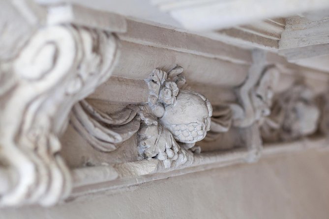 Marais semi private walking tour - The oldest paved street and a 16th-century town house