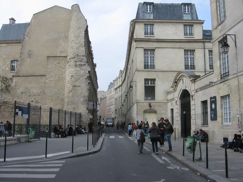 Marais Walking Tour: Lifestyle in Paris - Hôtel de Sully, Carnavalet, and Hôtel Salé