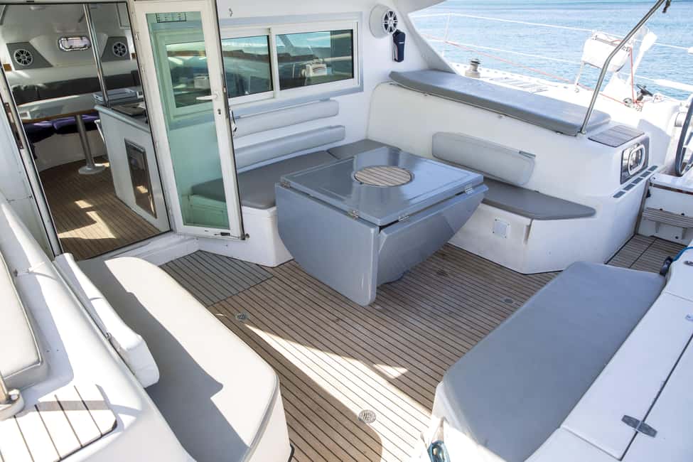 Marseille: Calanques Catamaran Cruise, Picnic, & Swimming - Sugiton: More Swim Time, More Water Clarity