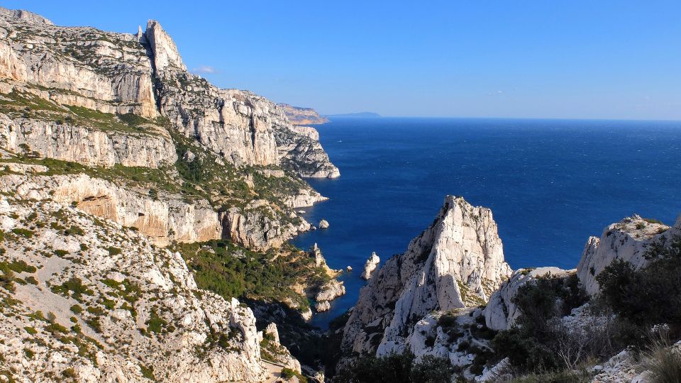 Marseille: Calanques National Park Guided Hike with Picnic - What to bring: your comfort kit for rocks, sun, and long uphill seconds