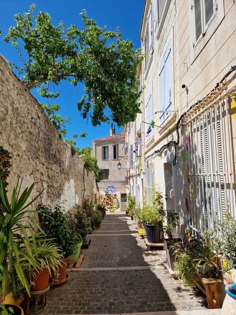 Marseille: découvrir la vieille ville avec un marseillais - Le Panier: Marseille’s oldest district, walked like a local
