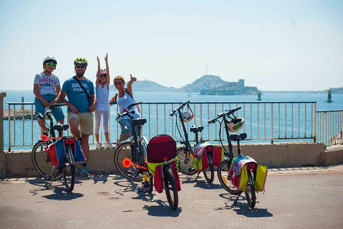 Marseille Grand E-Bike Tour : "le tour du Fada" - Vallon des Auffes and Corniche Kennedy: seaside Marseille you can feel