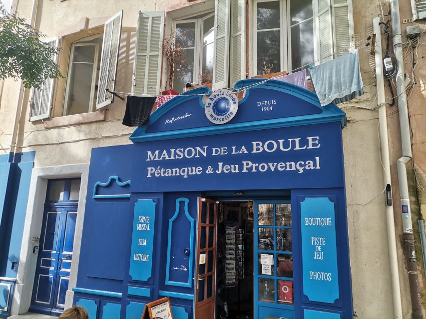 Marseille: Guided Pétanque Game with Local Aperitif - What the $41 price gives you