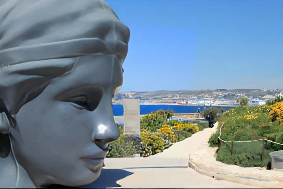Marseille: Old Port to Cité Radieuse Rooftop Tuk-Tuk Tour - Fort Saint-Jean and the MuCEM Gardens at golden hour