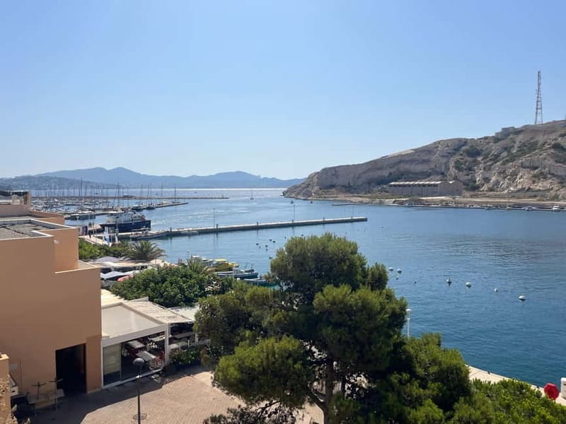 Marseille: Set sail for the Château d'If and the Frioul Islands - Sailing Out of the Old Port: Coast Views and Vallon des Auffes