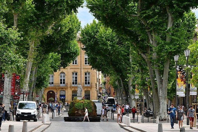 MARSEILLE Shore Excursion : Taste of Provence Aix and Cassis - What the Private Vehicle Adds