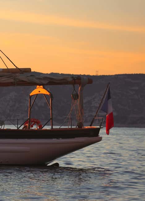 Marseille: Sunset Cruise Cocktail-Dinner in Frioul Islands - Board the Eleanor Mary: what small-group cruising feels like