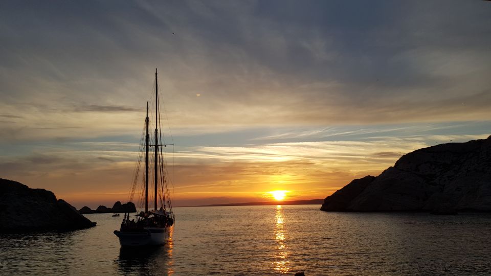 Marseille: Sunset Sailing Cruise with Dinner and Wine - Key highlights you’ll actually care about