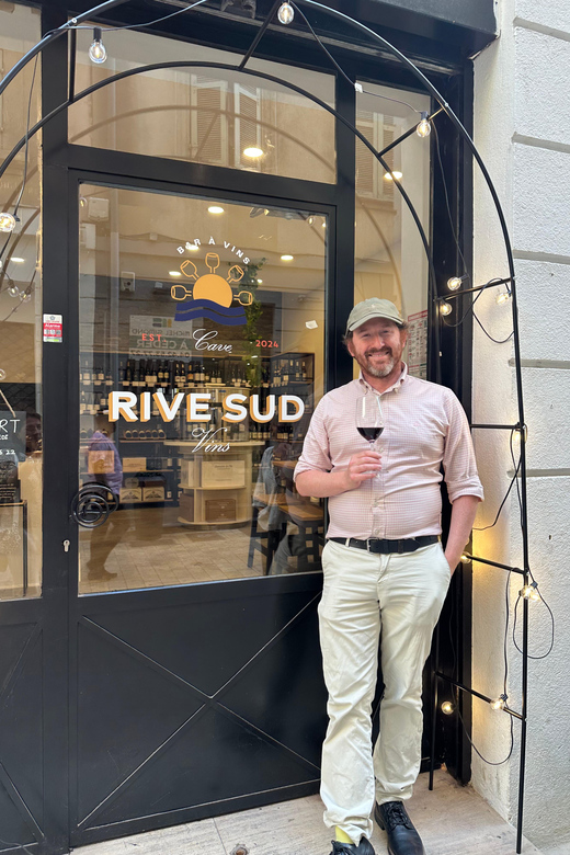 Marseille: Tailored Wine Tasting Experience in Top Wine Shop - A cosy Marseille wine shop with a real importer at the helm